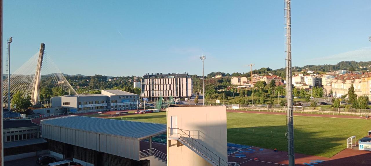 Vistas A La Pista De Atletismo Apartment Pontevedra Exterior photo